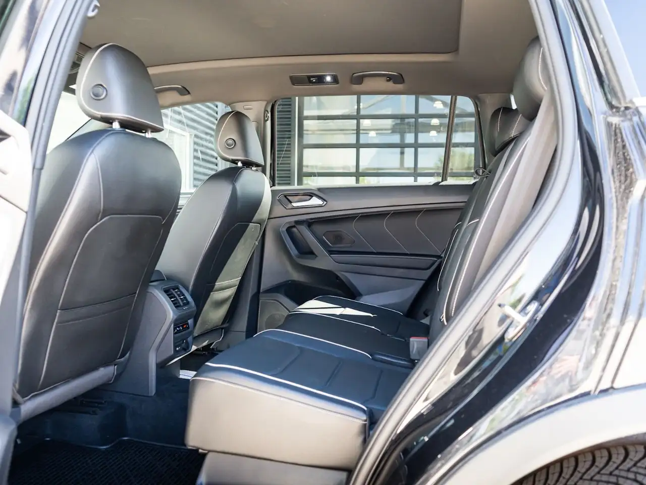 Volkswagen Tiguan снимка Volkswagen Tiguan