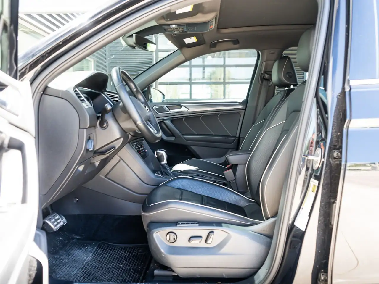 Volkswagen Tiguan снимка Volkswagen Tiguan