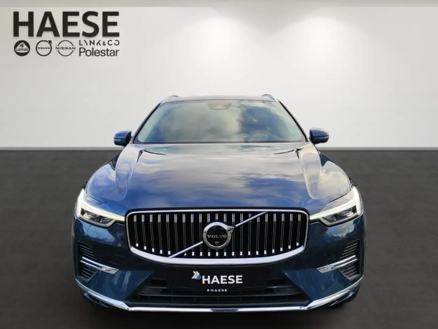 Volvo XC60 T6 Plus Bright Plug-In Hybrid AWD EU6e Luftfederun Blau - 2