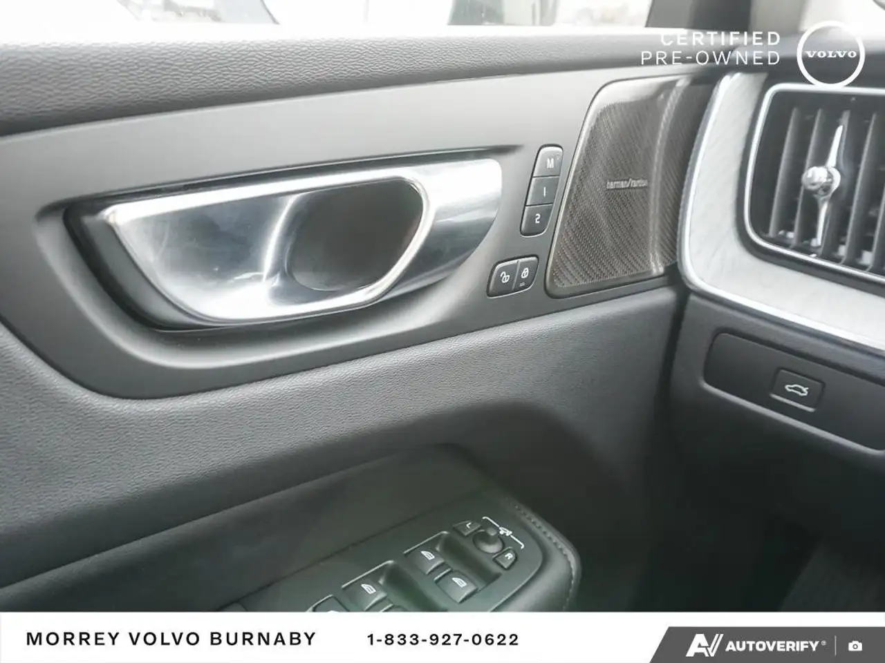 Volvo XC60 снимка Volvo XC60