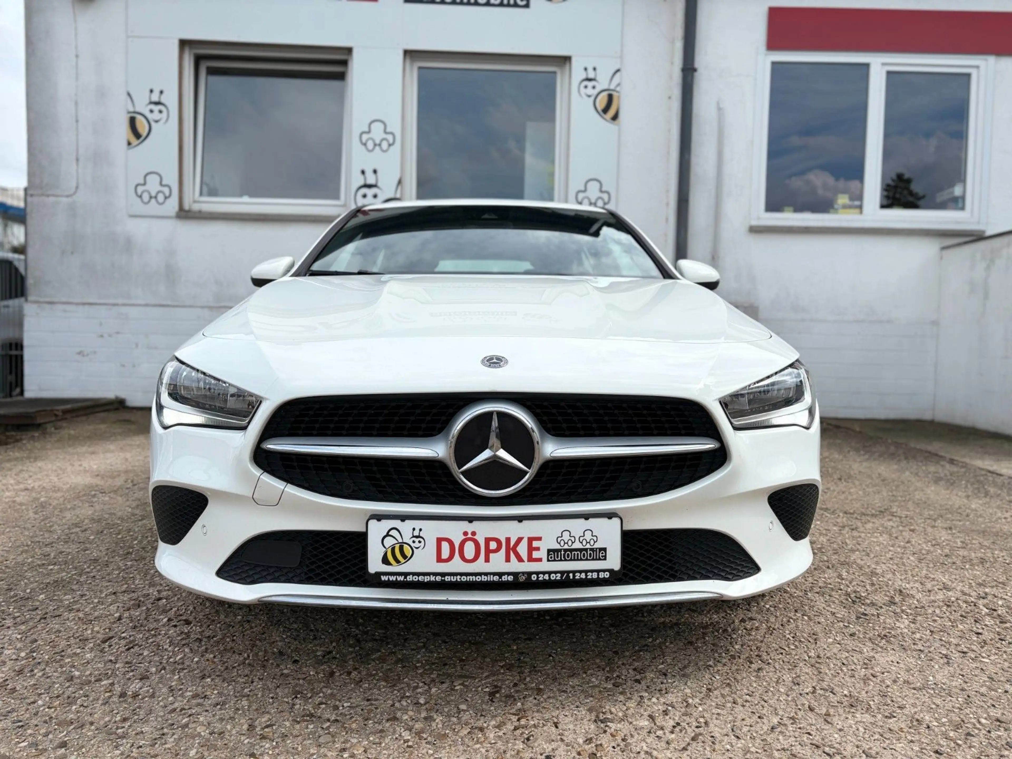 Mercedes-Benz CLA 180 Navi SHZ MBUX Kamera AHK — photo 2