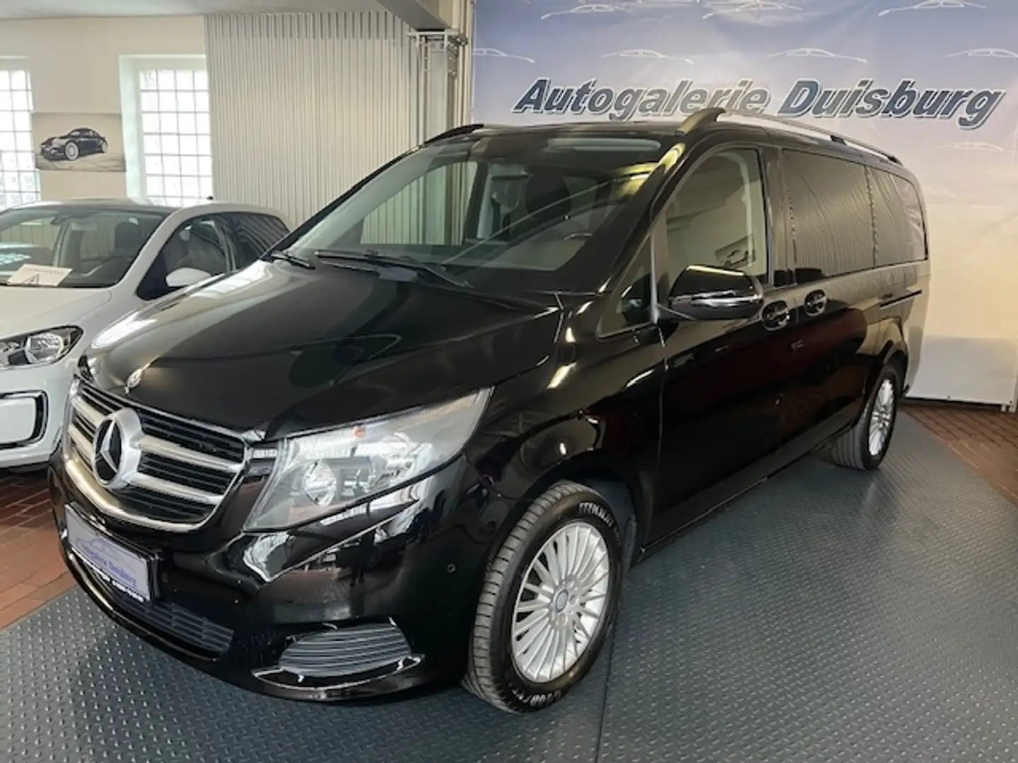 Mercedes-Benz V 220 CDI 250 lang 7Sitzer Sportp.Navi 2x el.Türen PDC S Schwarz - 2
