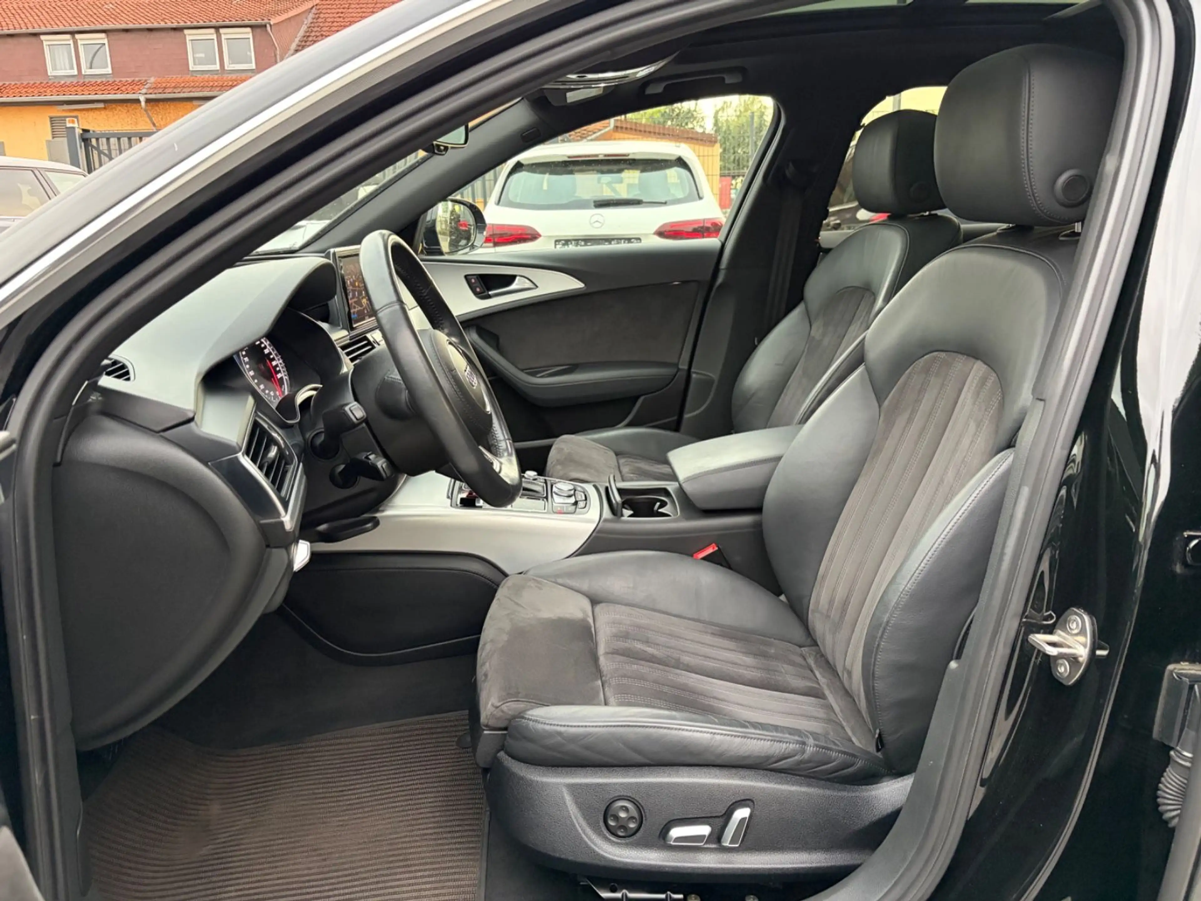 Audi A6 allroad Quattro 3.0 TDI — photo 10