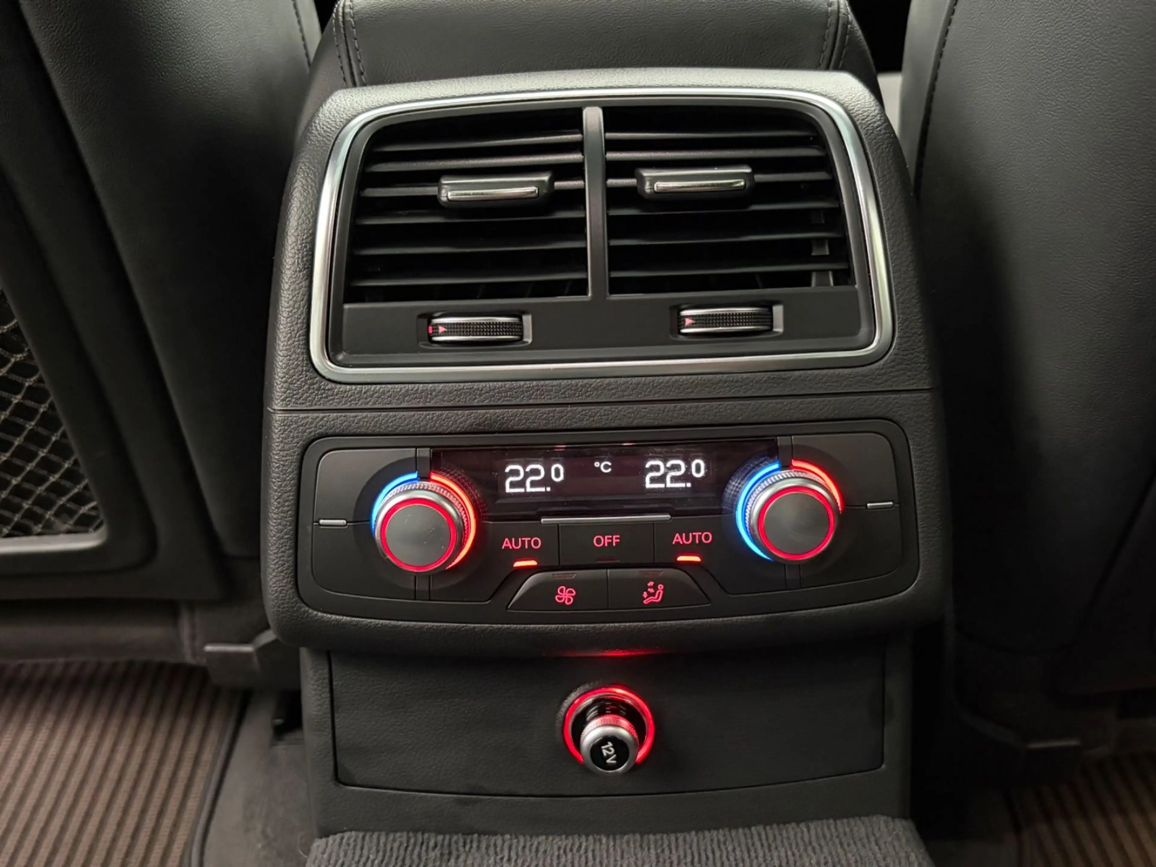 Audi A6 allroad Quattro 3.0 TDI — photo 15