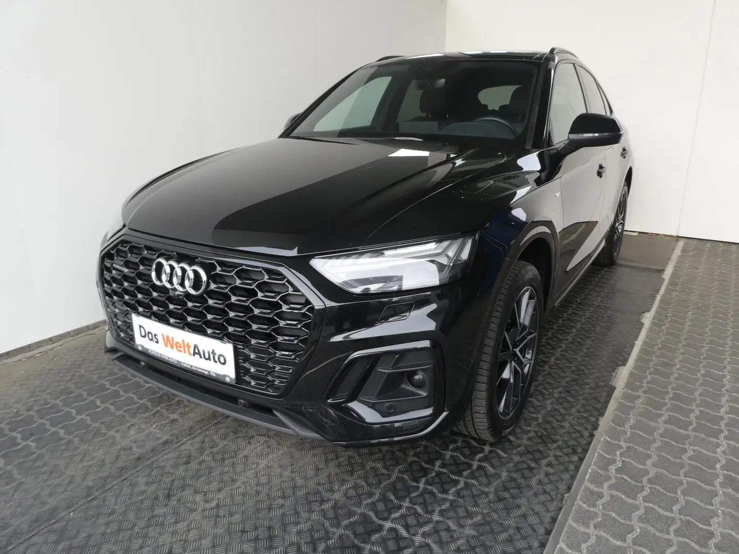 Audi Q5 40 TDI quattro S line Schwarz - 1