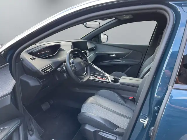 Peugeot 3008 view 11