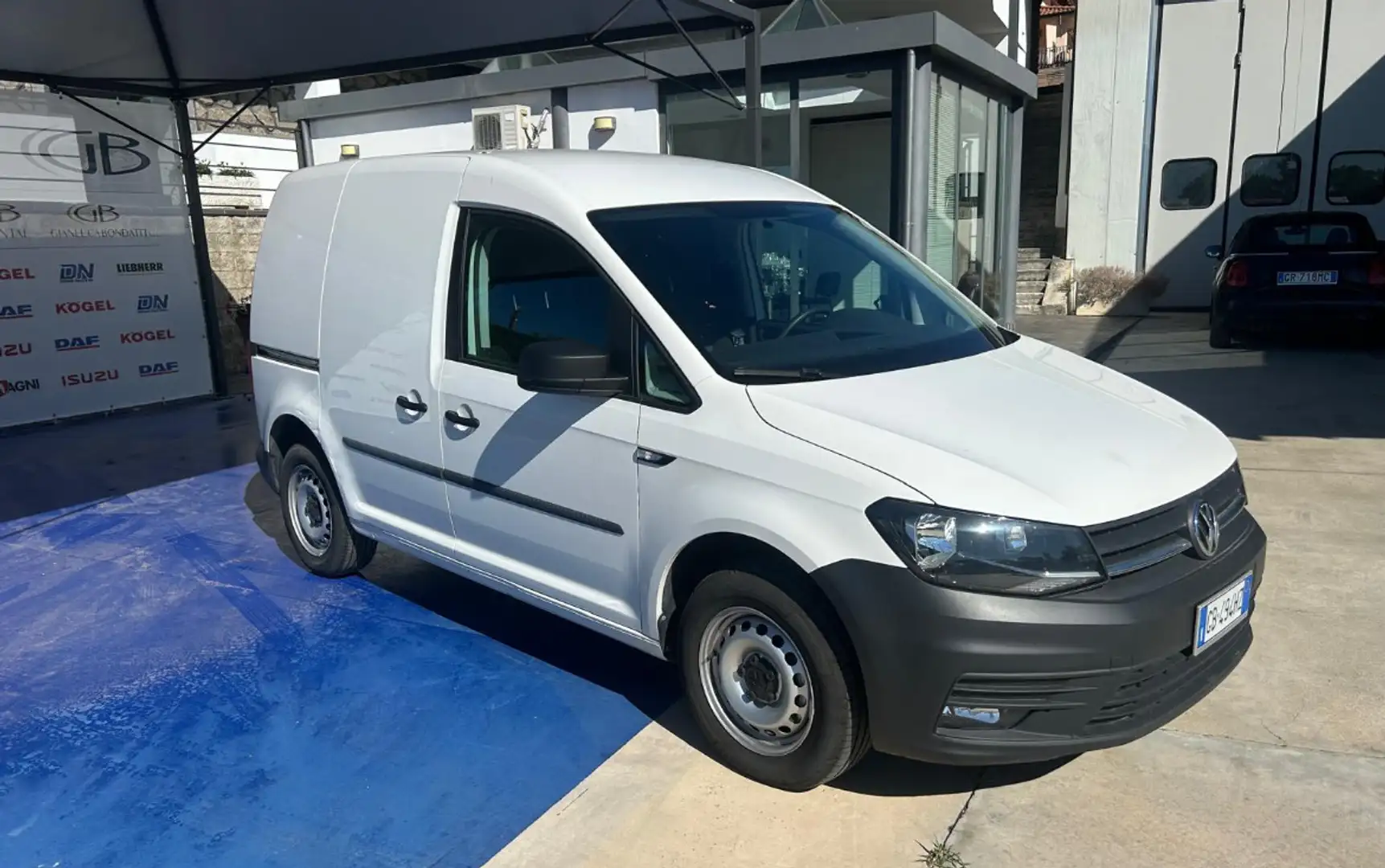 Volkswagen Caddy 2.0 TDI - 1