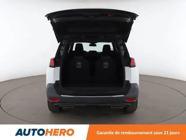 Peugeot 5008 view 16