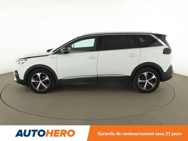 Peugeot 5008 view 3