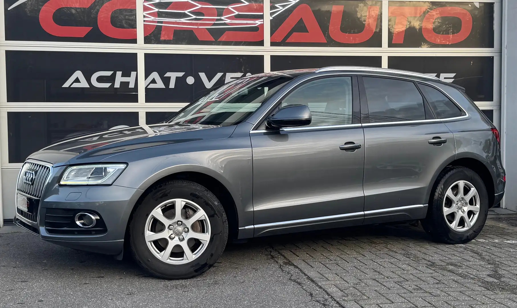 Audi Q5 Q5 2.0 TDi Sport NAVI CUIR XENON CRUISE VLT M JA Gris - 1