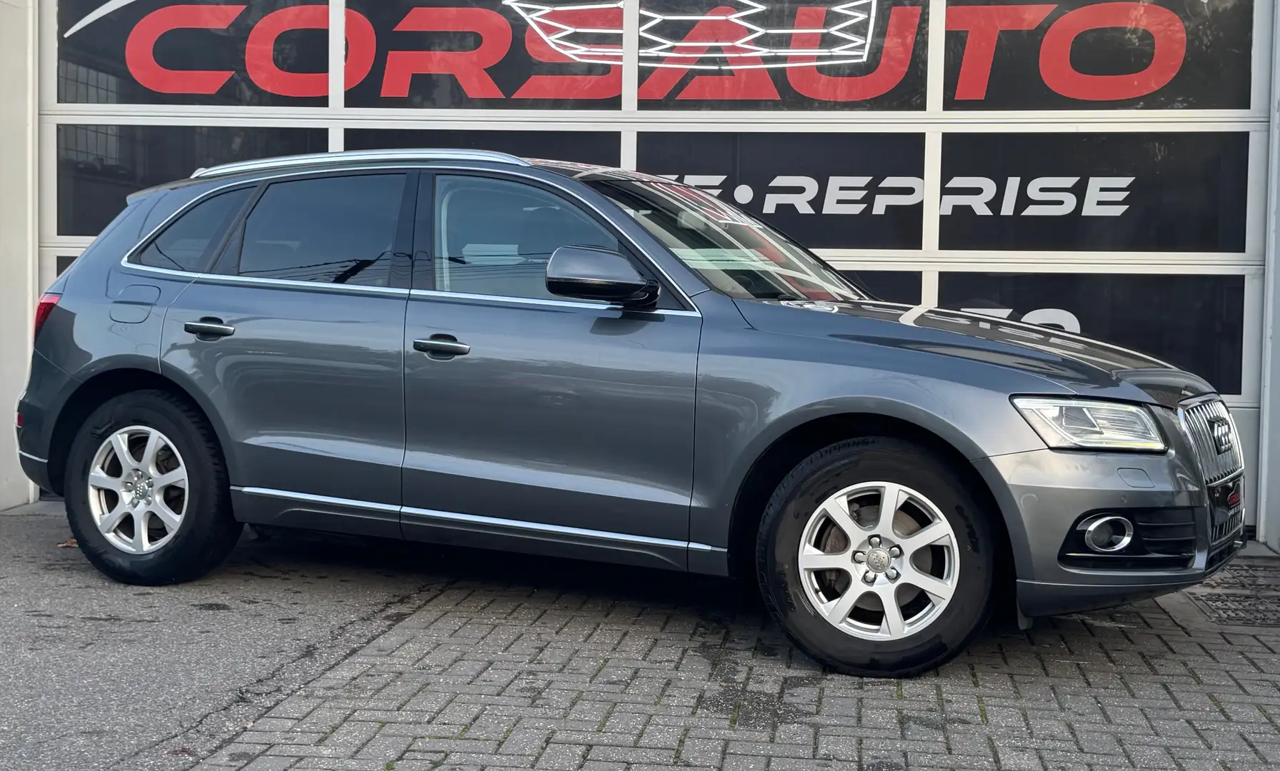 Audi Q5 Q5 2.0 TDi Sport NAVI CUIR XENON CRUISE VLT M JA Gris - 2