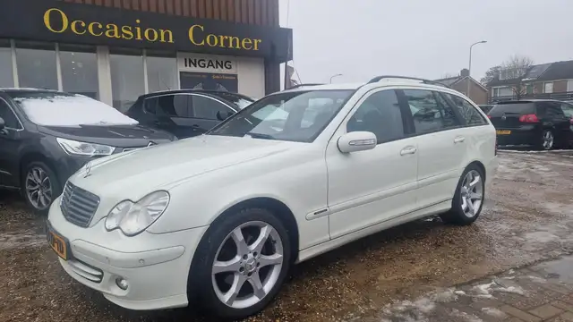 Mercedes-Benz C 220