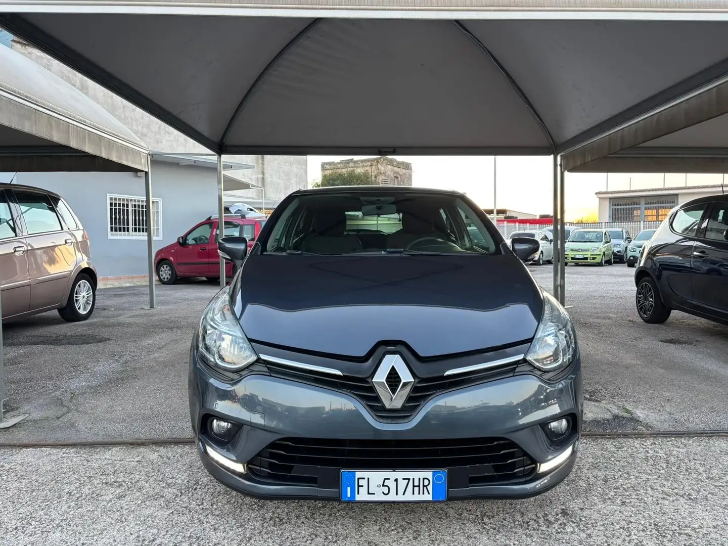 Renault Clio Clio IV 2017 1.2 16v Life 75cv Gris - 1