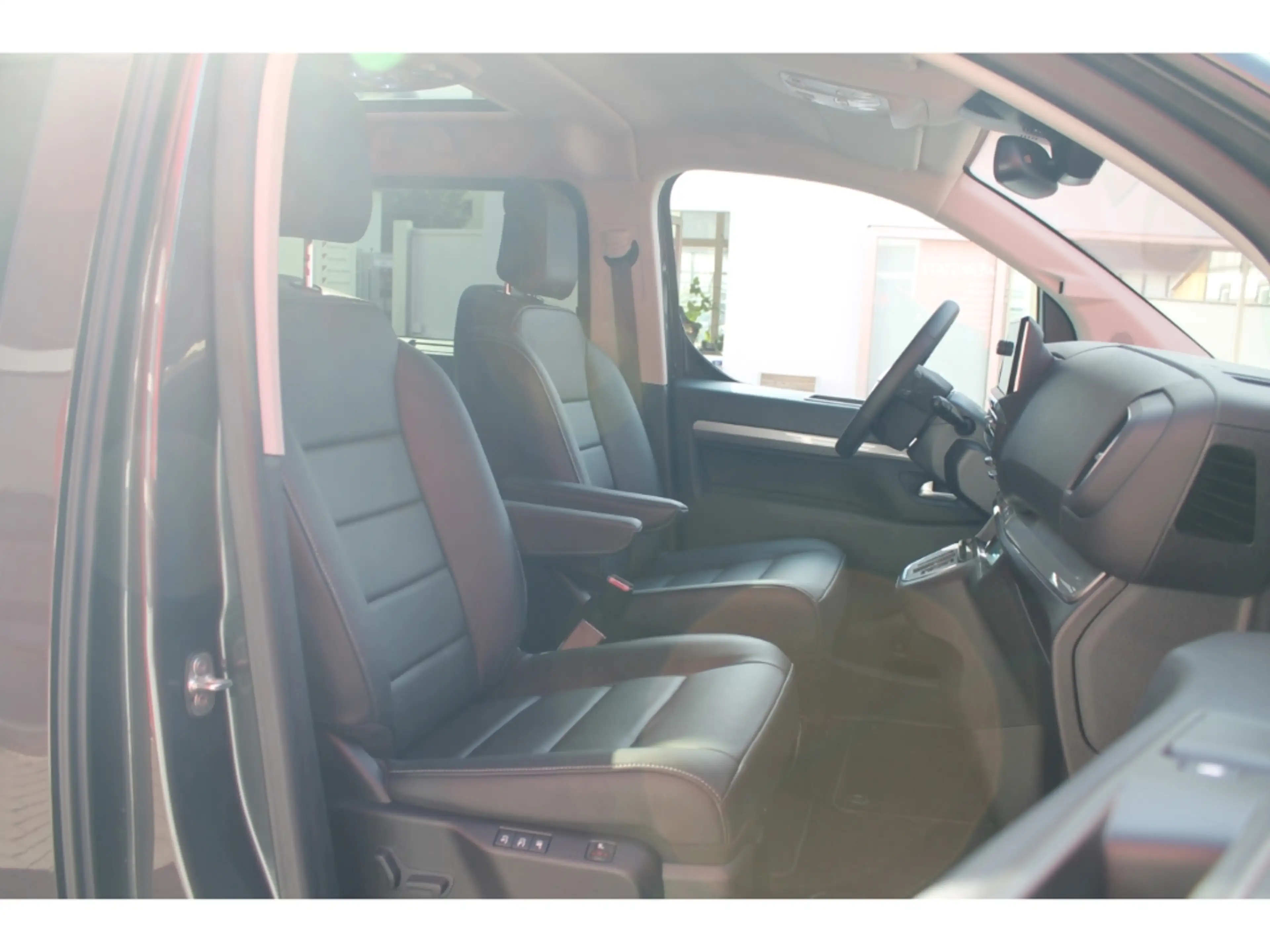 Citroen Spacetourer Max M BHDi180 EAT8 Webasto Pano 6-Sitz — photo 11