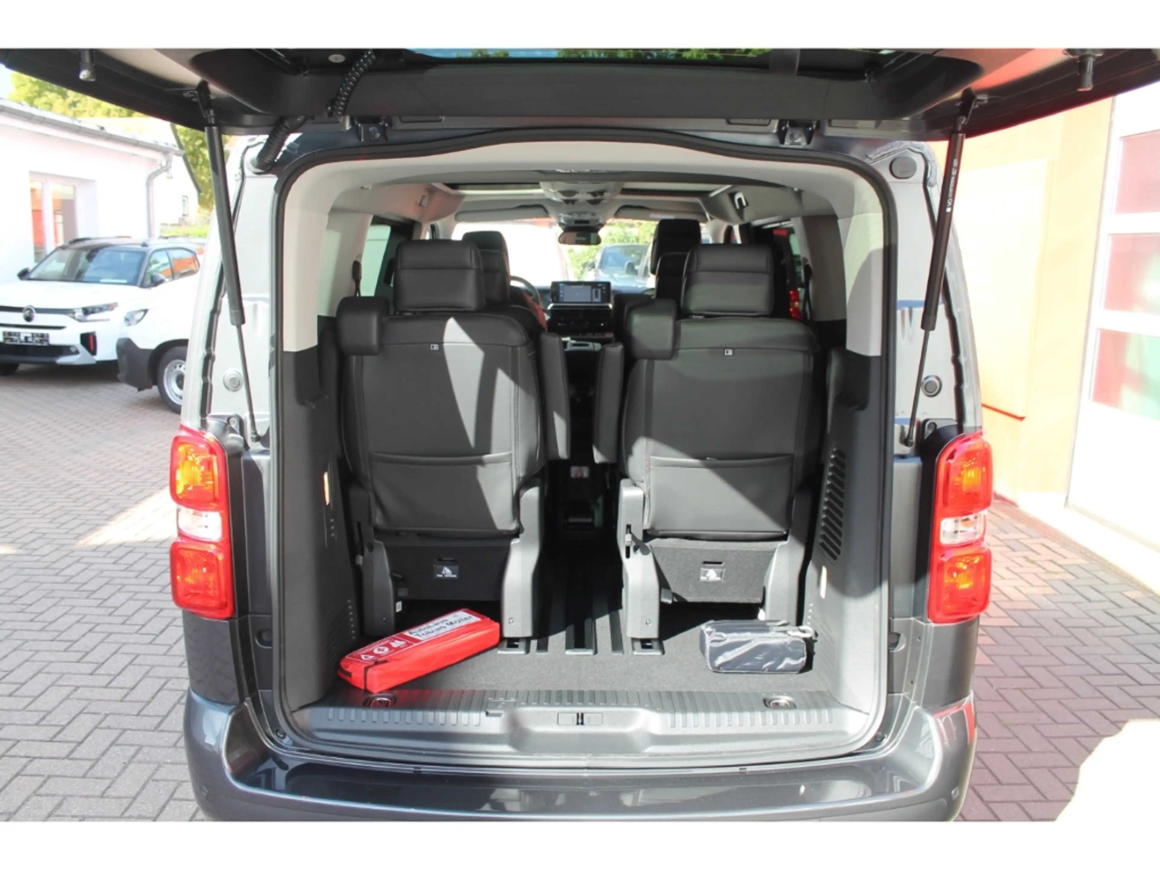Citroen Spacetourer Max M BHDi180 EAT8 Webasto Pano 6-Sitz — photo 9
