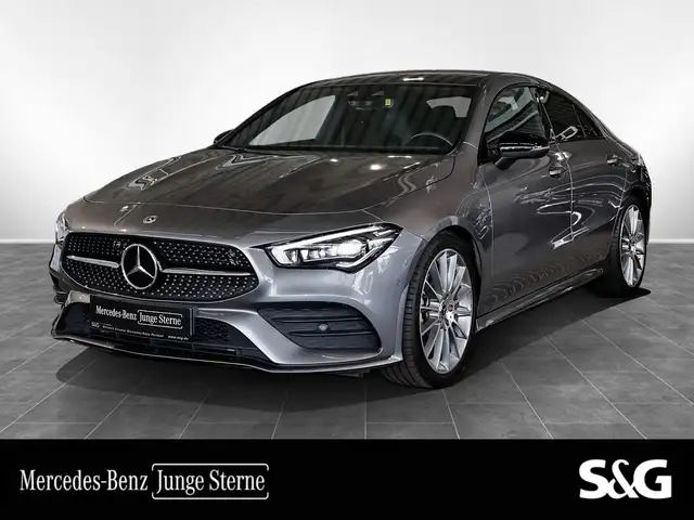 Mercedes-Benz CLA 200 4M Coupé AMG DISTRO+PANO+M-LED+NIGHT+19"