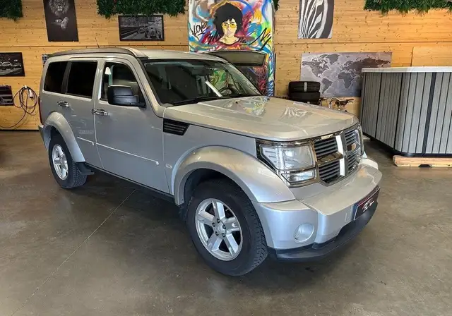 Dodge Nitro 3.7 SXT
