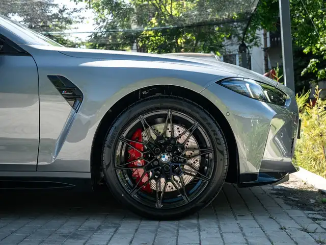 BMW M4 view 14