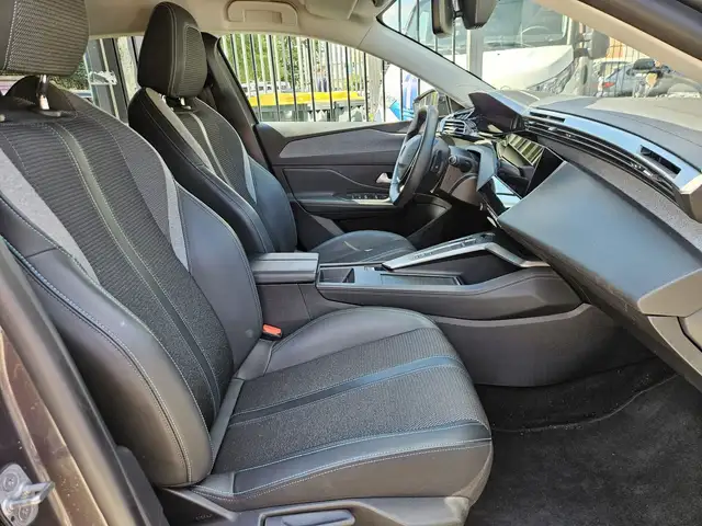 Peugeot 308 view 10