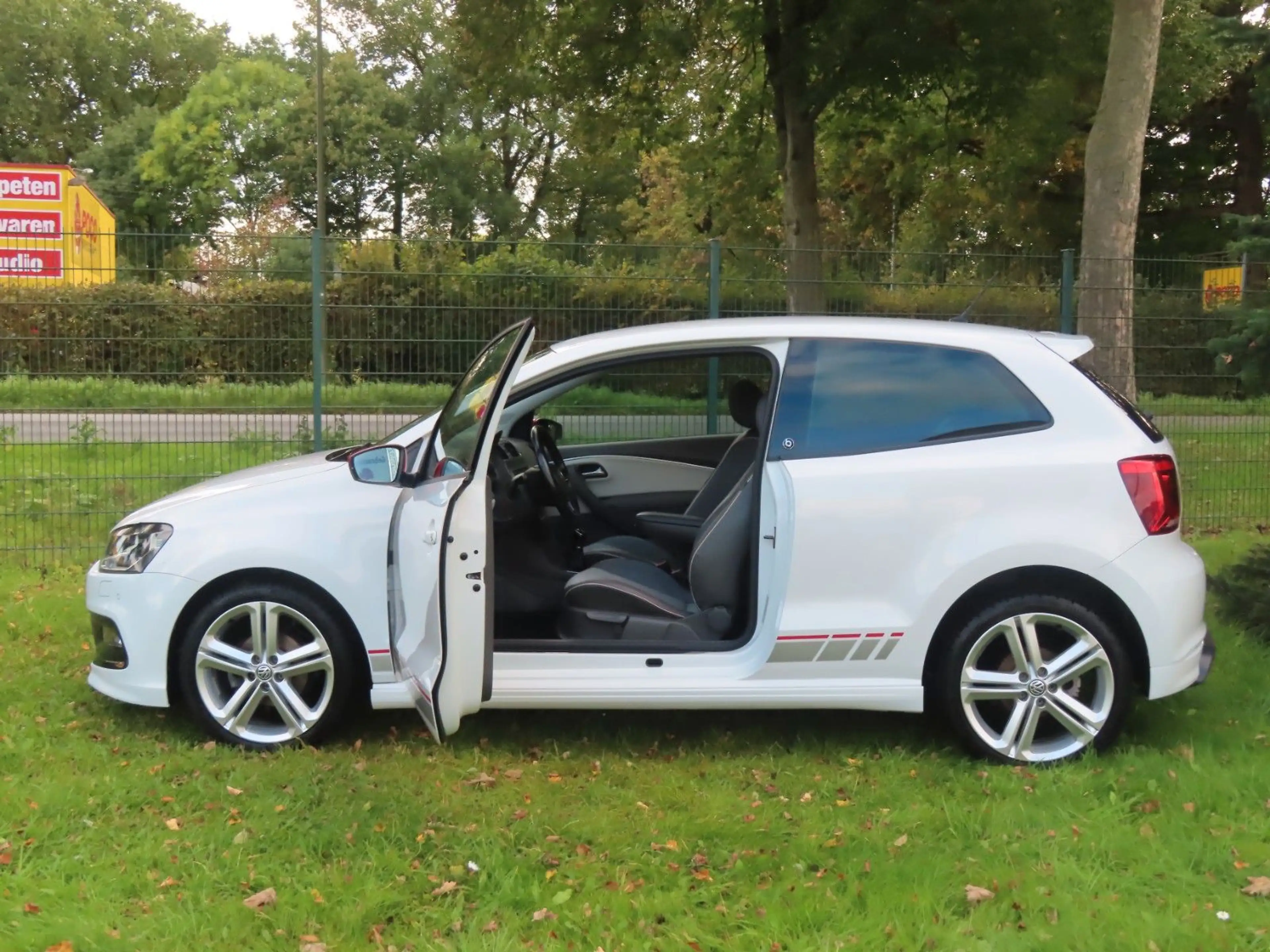 Volkswagen Polo V 1,2 TSI Sondermodell beats — photo 9