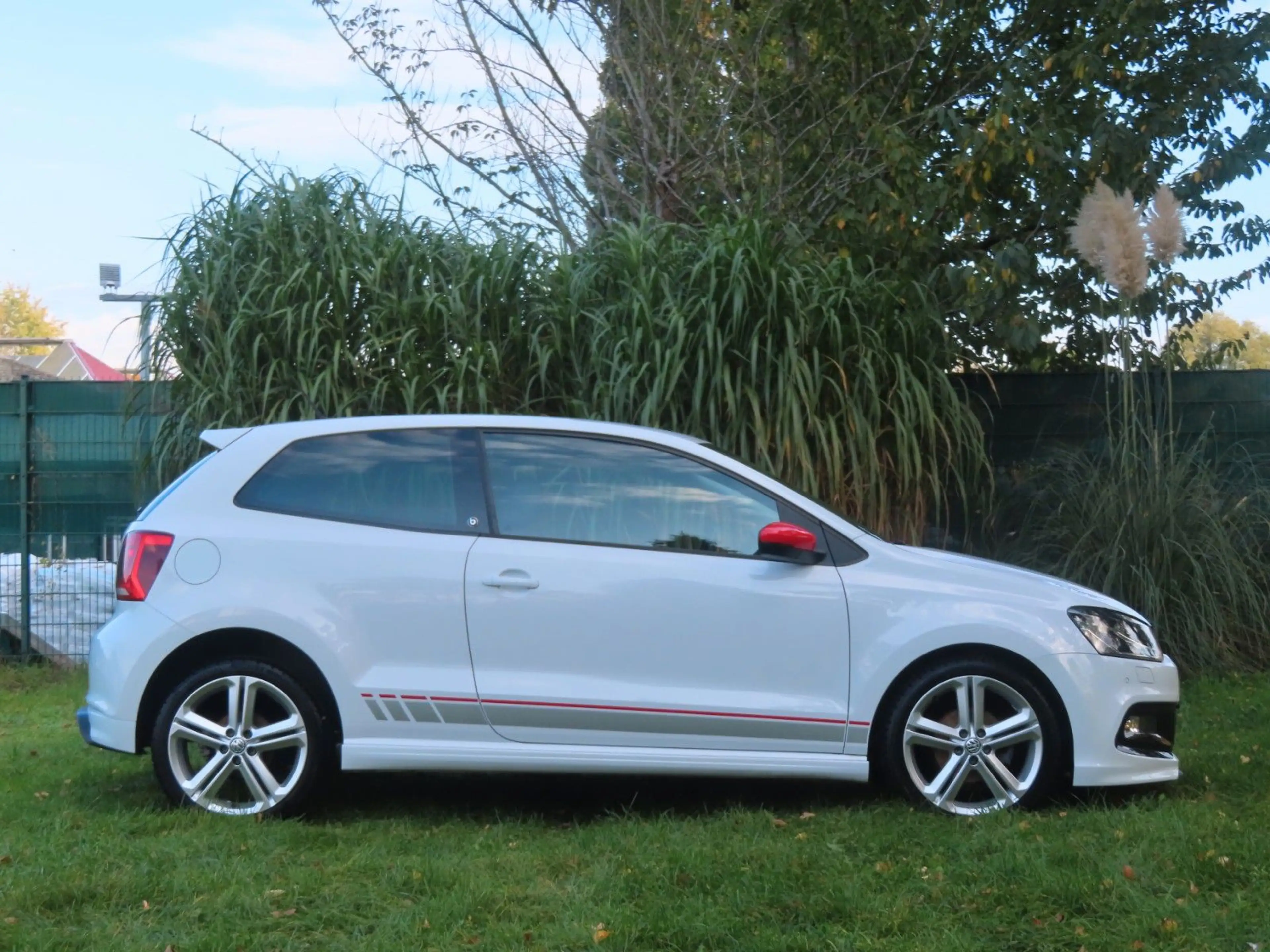 Volkswagen Polo V 1,2 TSI Sondermodell beats — photo 4