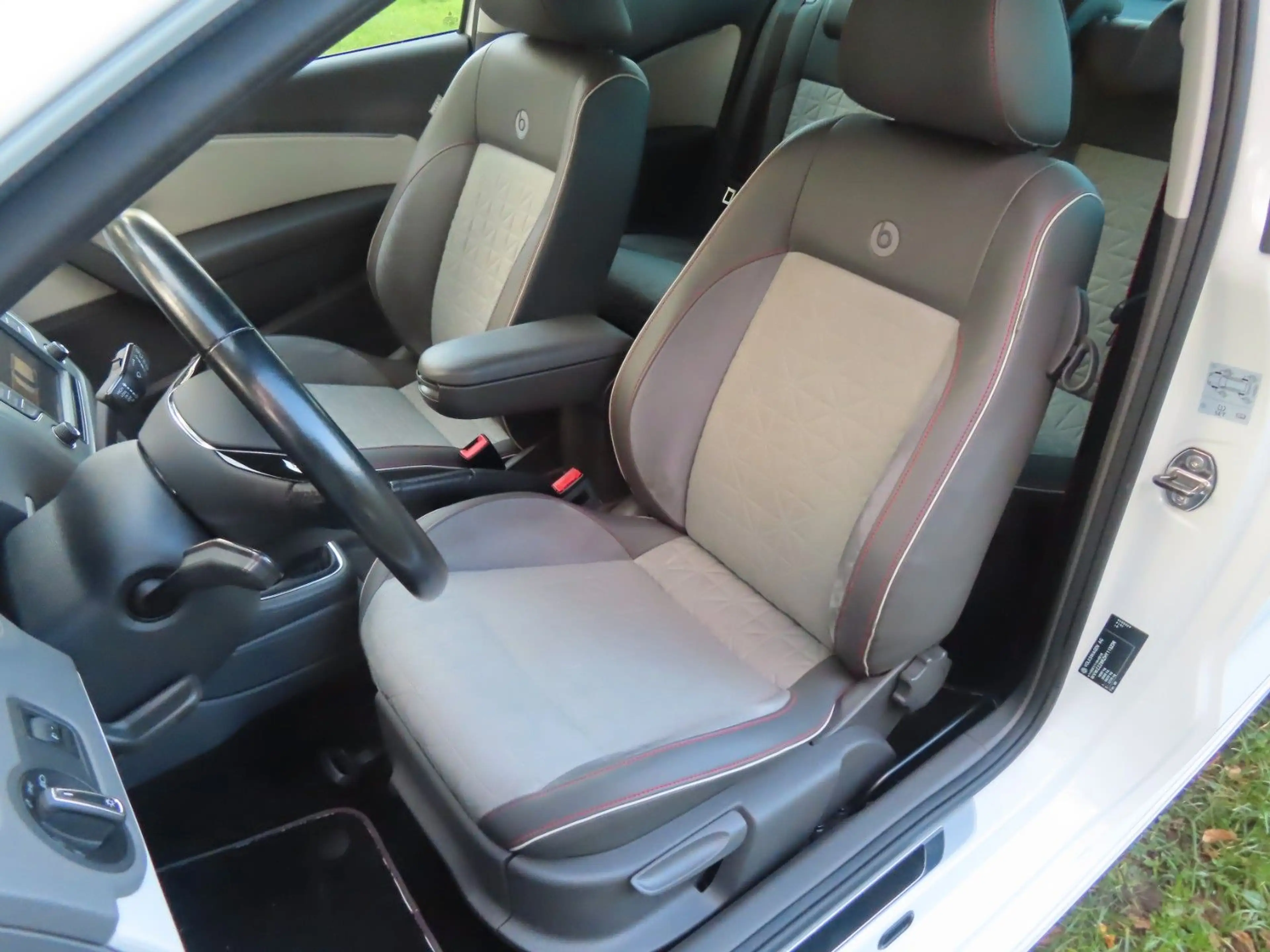 Volkswagen Polo V 1,2 TSI Sondermodell beats — photo 13