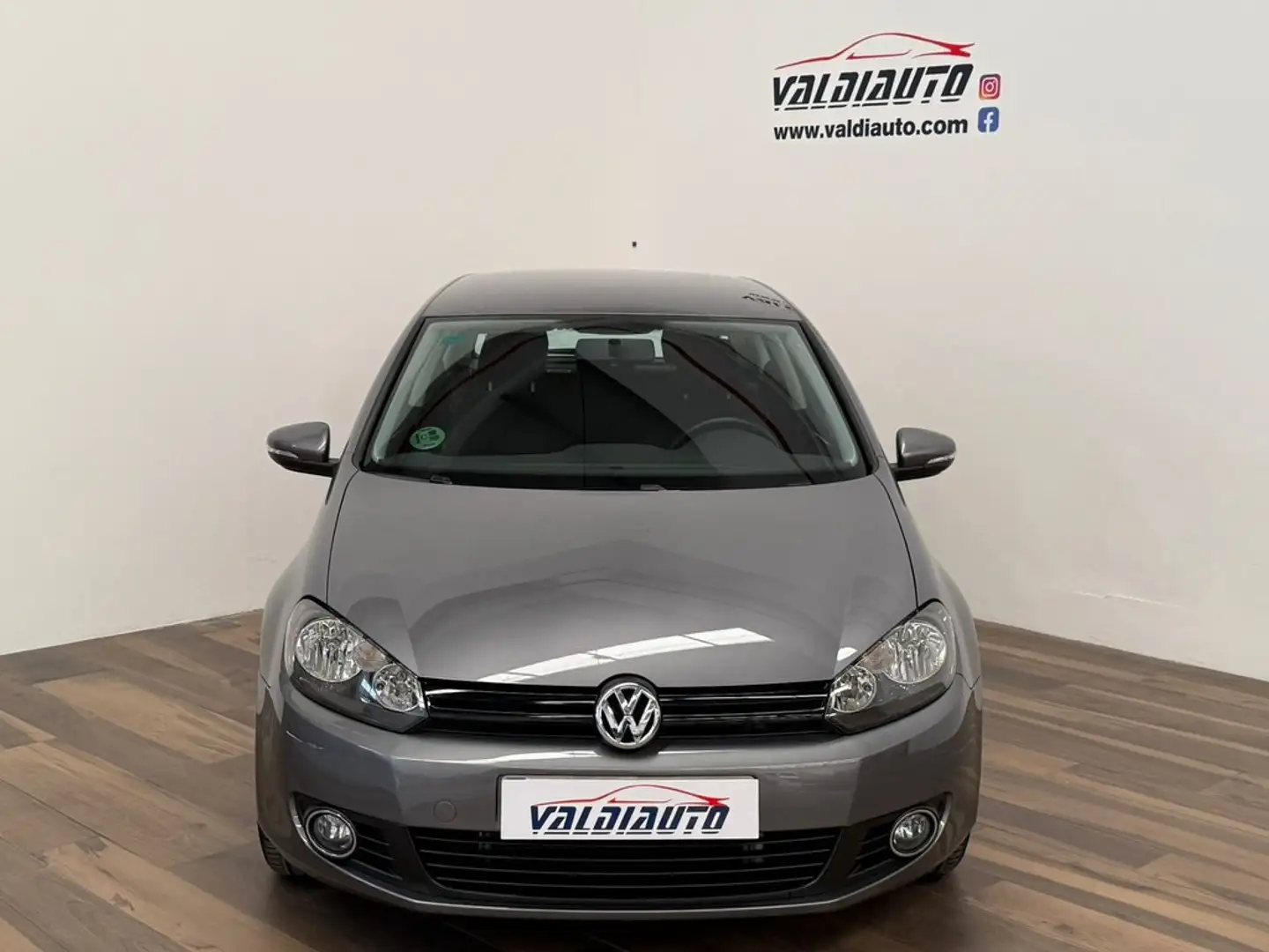 Volkswagen Golf 1.4 TSI 122cv Highline Gris - 2