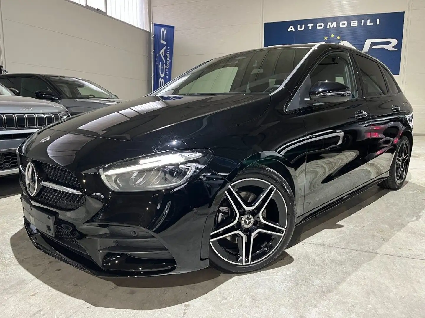 Mercedes-Benz B 200 d Autom. AMG Premium Plus NAVI/LED MULTIC./TELECAM Nero - 1