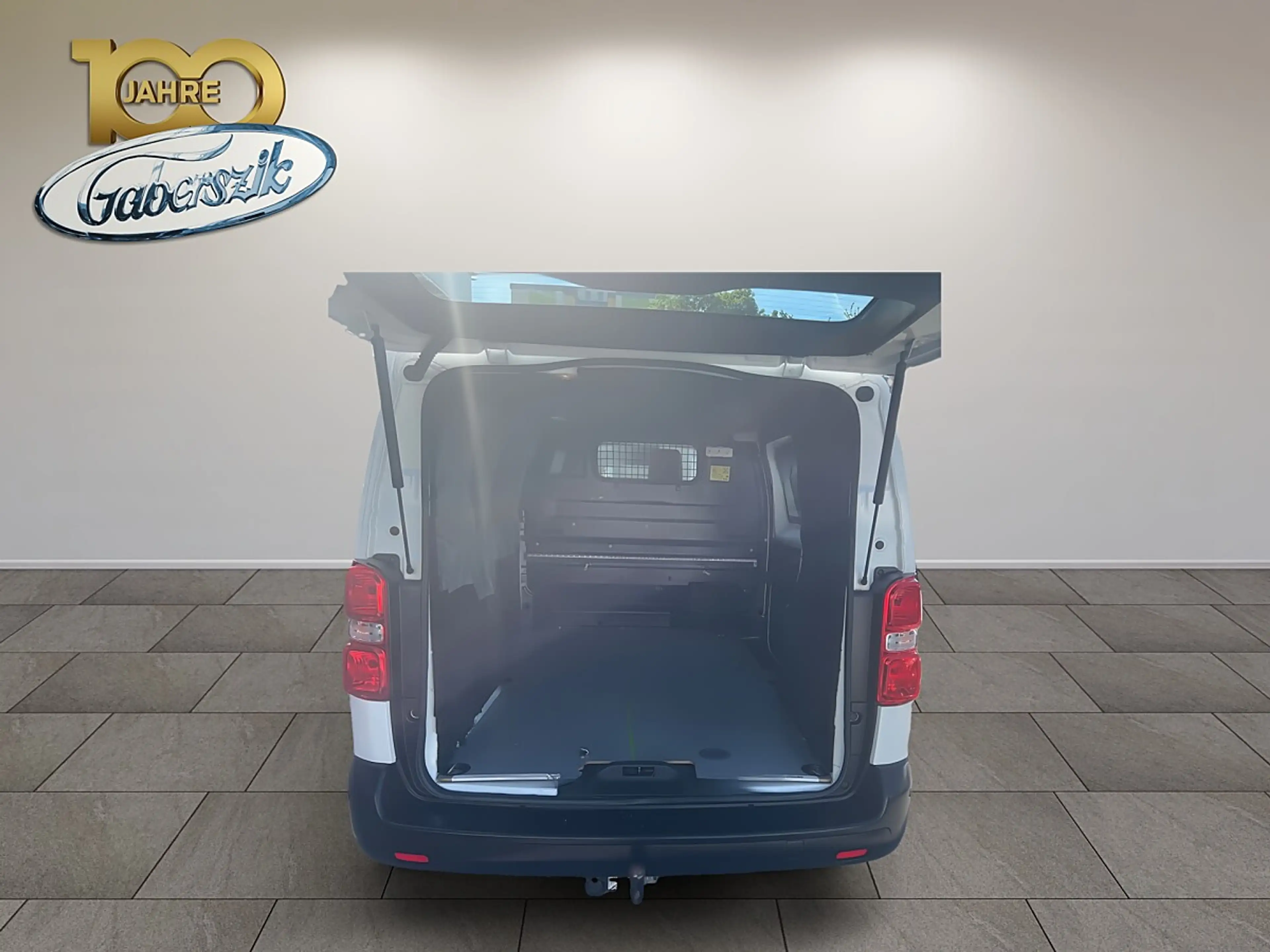 Toyota Proace Pro Ace Kastenwagen 1,6-l-D-4D 85 kW L1 Comfort — photo 7