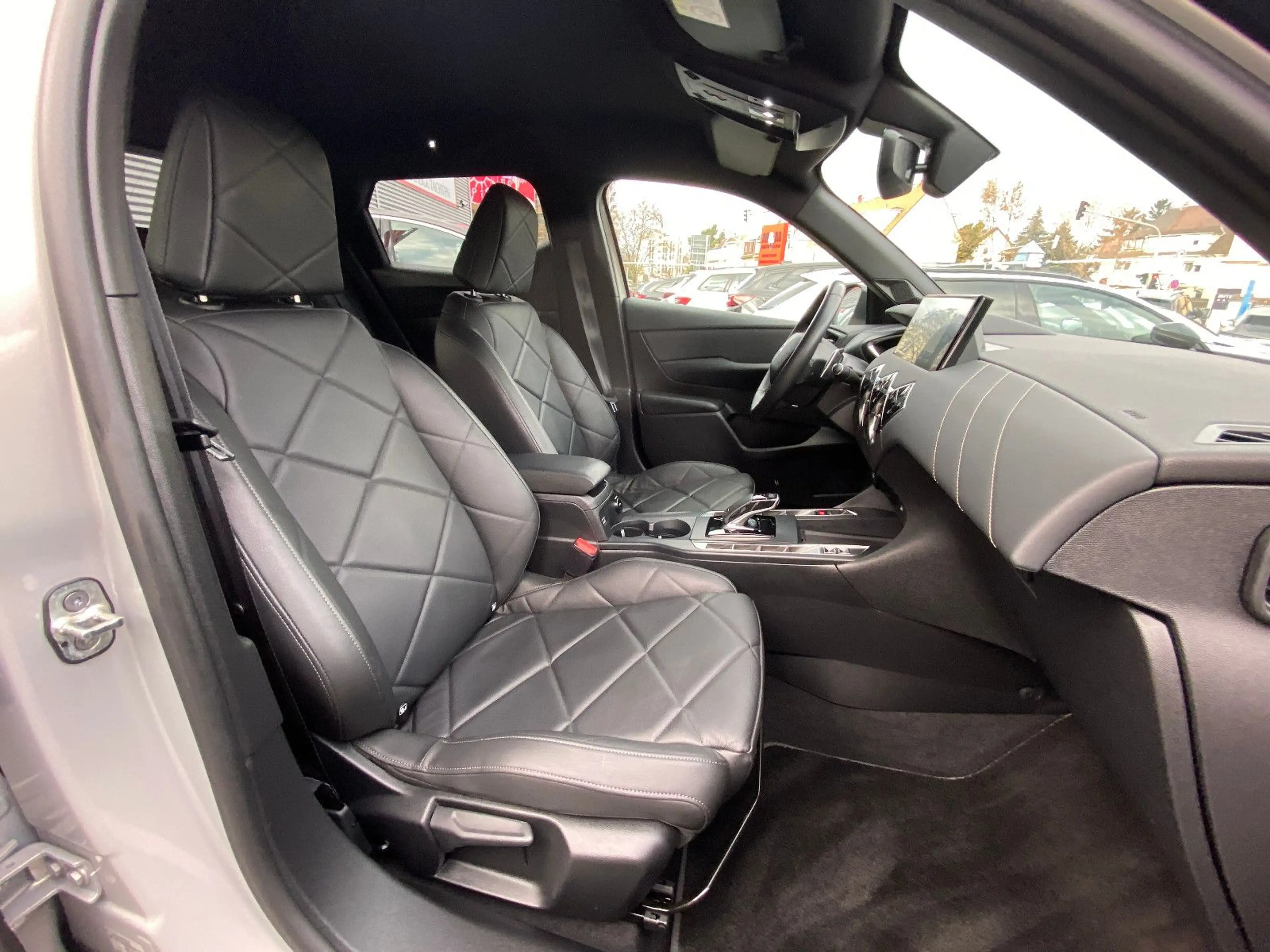 DS Automobiles DS 3 Crossback Grand Chic  Nav/LED/CarPlay/SH/Kam — photo 8