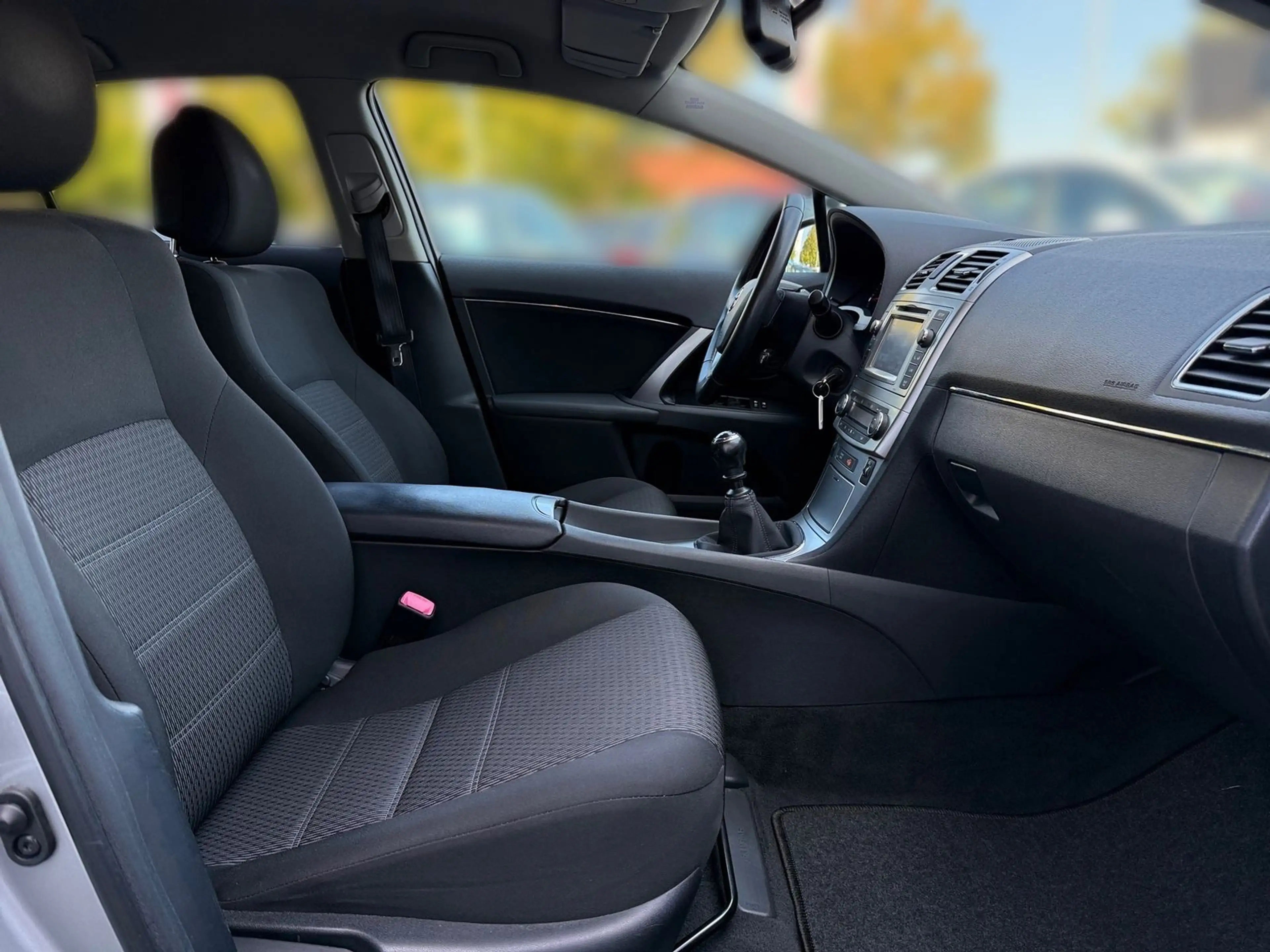 Toyota Avensis Kombi 1.8 Edition Kamera Sitzheizung — photo 15