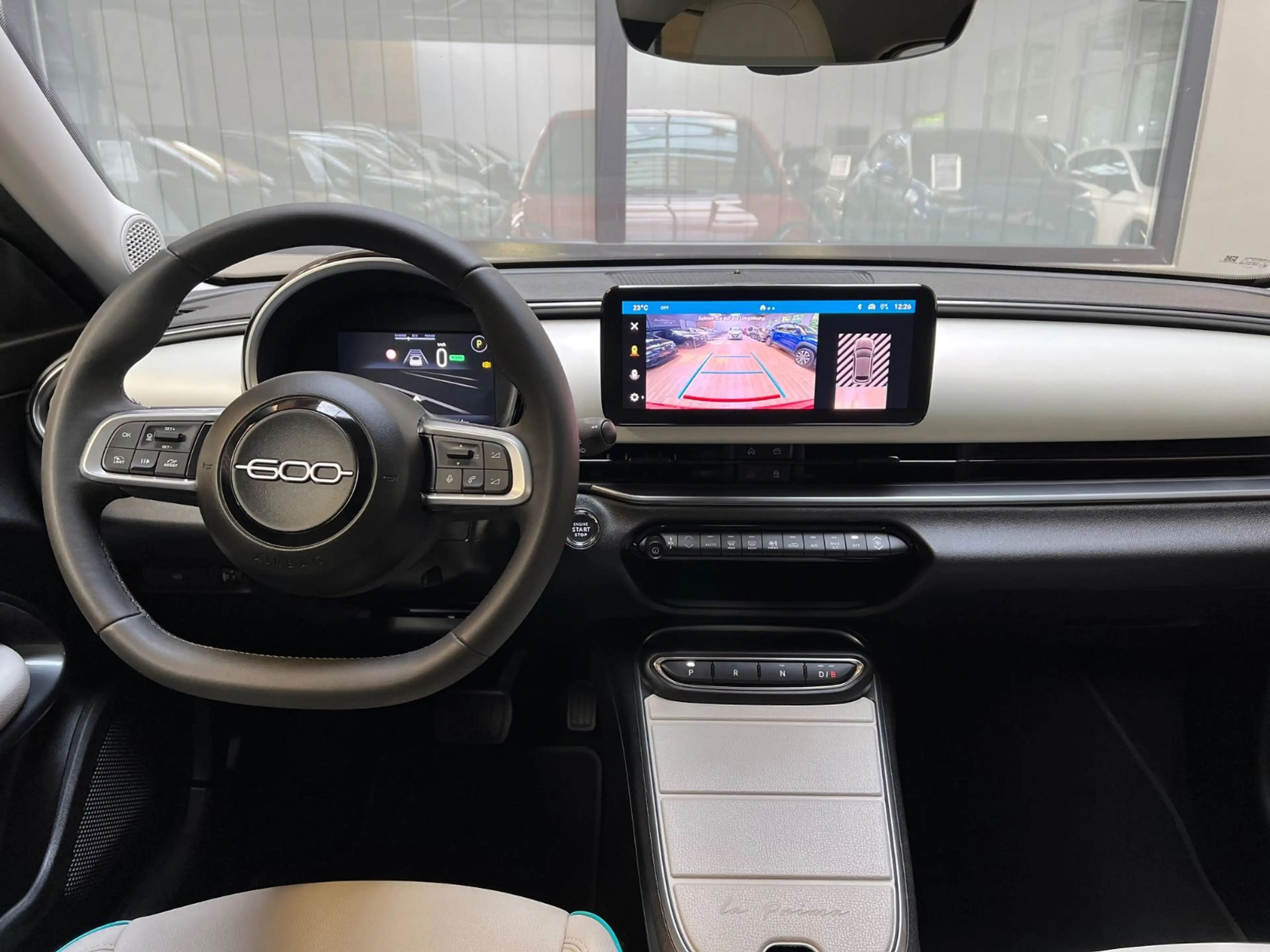 Fiat 600 e 115 kW La Prima/Navi/ACC/Kamera/DAB — photo 14