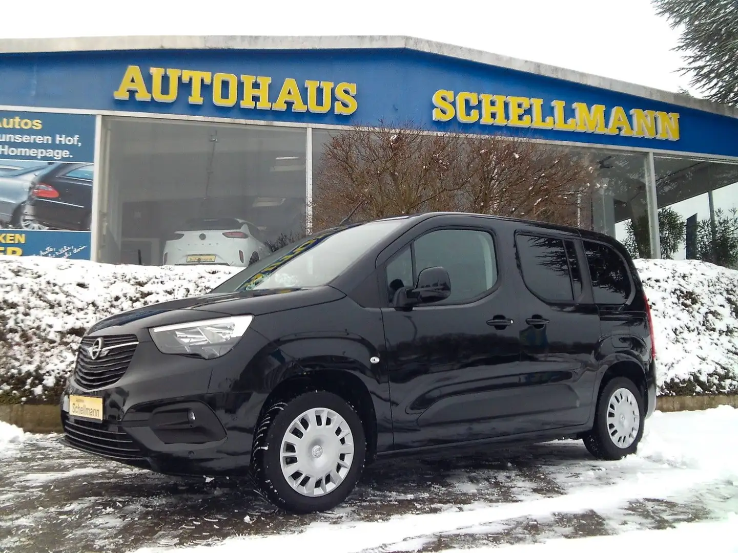 Opel Combo Life 1.5D Elegance PDC+Kam SHZ LHZ Navi-Ap Noir - 1