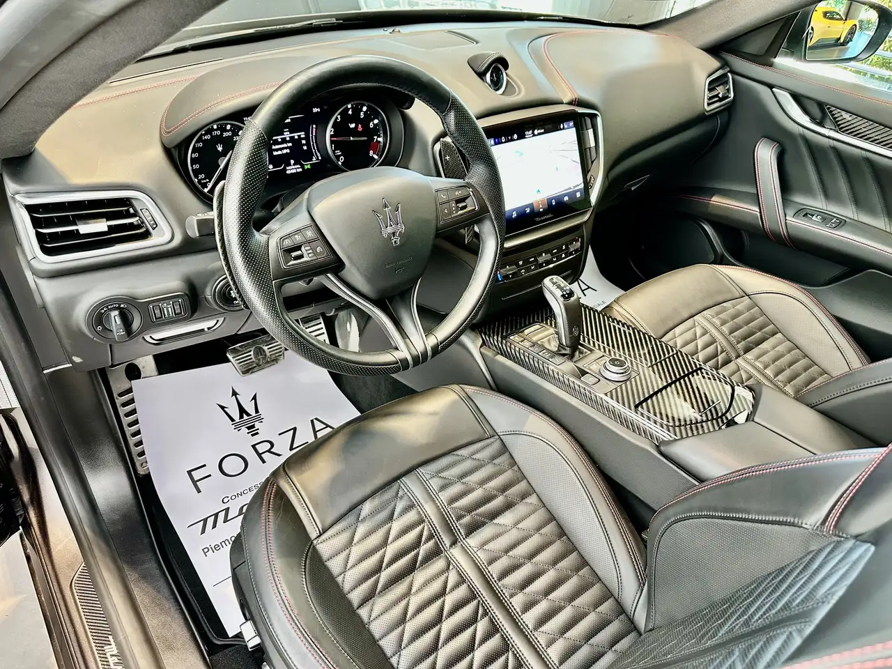 Maserati Ghibli 2021 — фото 11