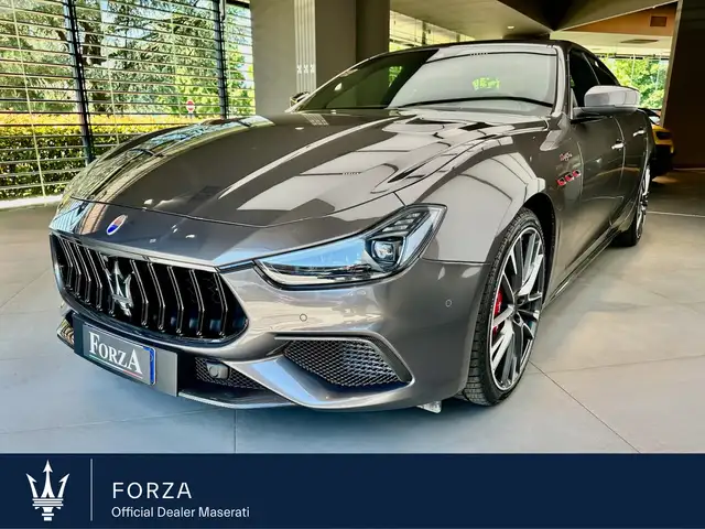 Maserati Ghibli Ghibli III 2021 3.8 V8 Trofeo 580cv auto