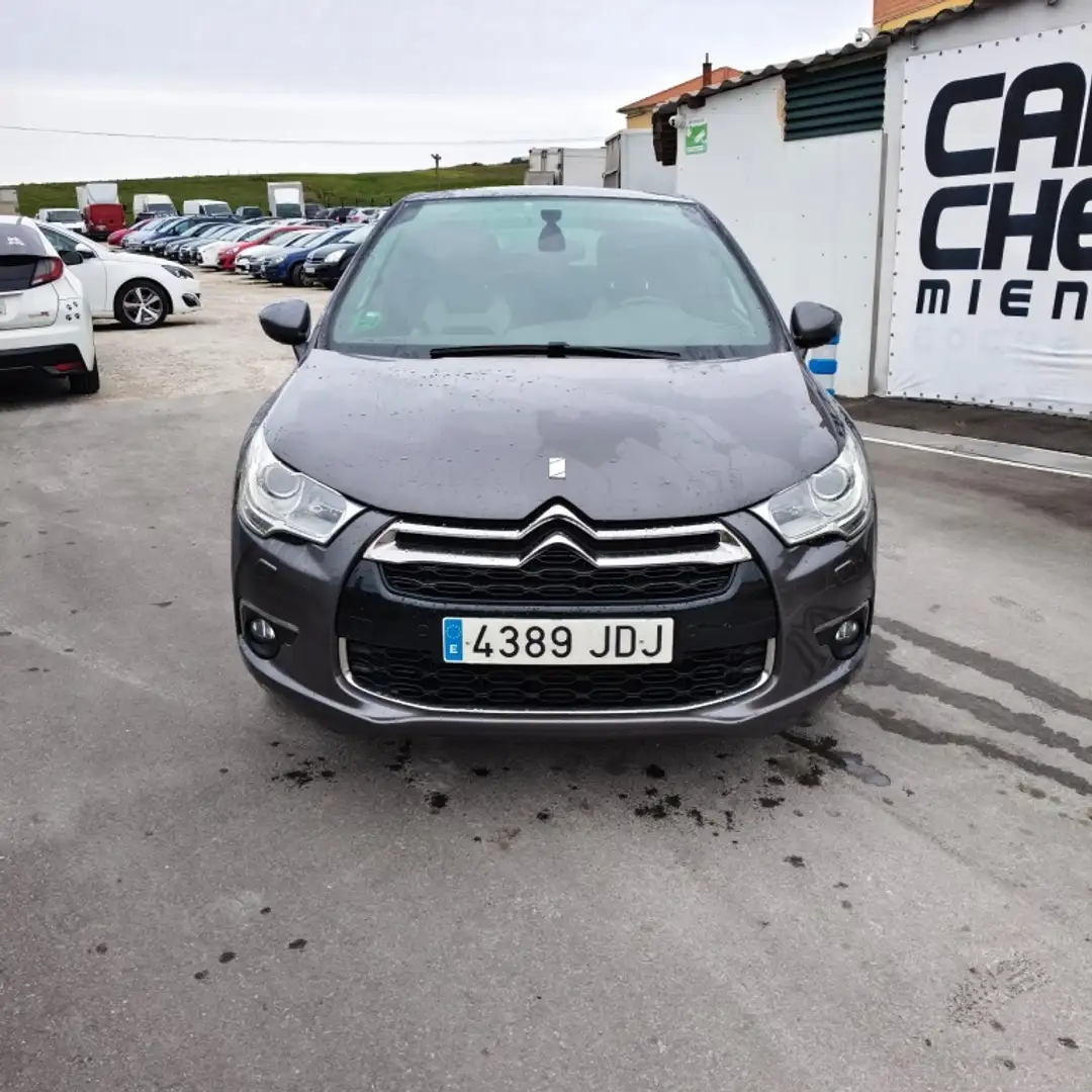 DS Automobiles DS 4 1.2 PureTech S&S Style 130 Grau - 2