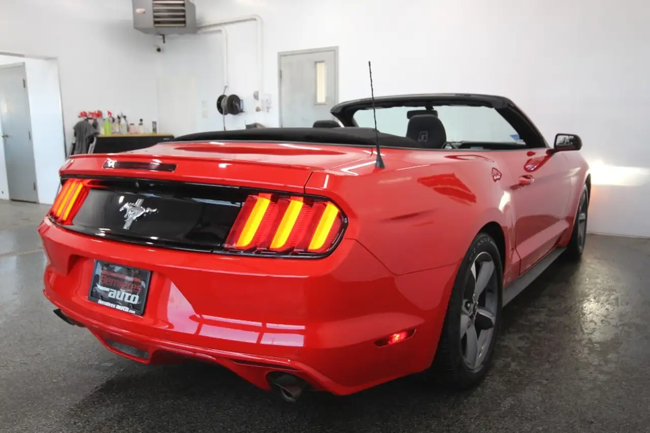 Ford Mustang снимка Ford Mustang