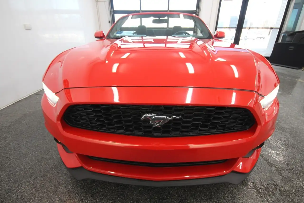Ford Mustang снимка Ford Mustang
