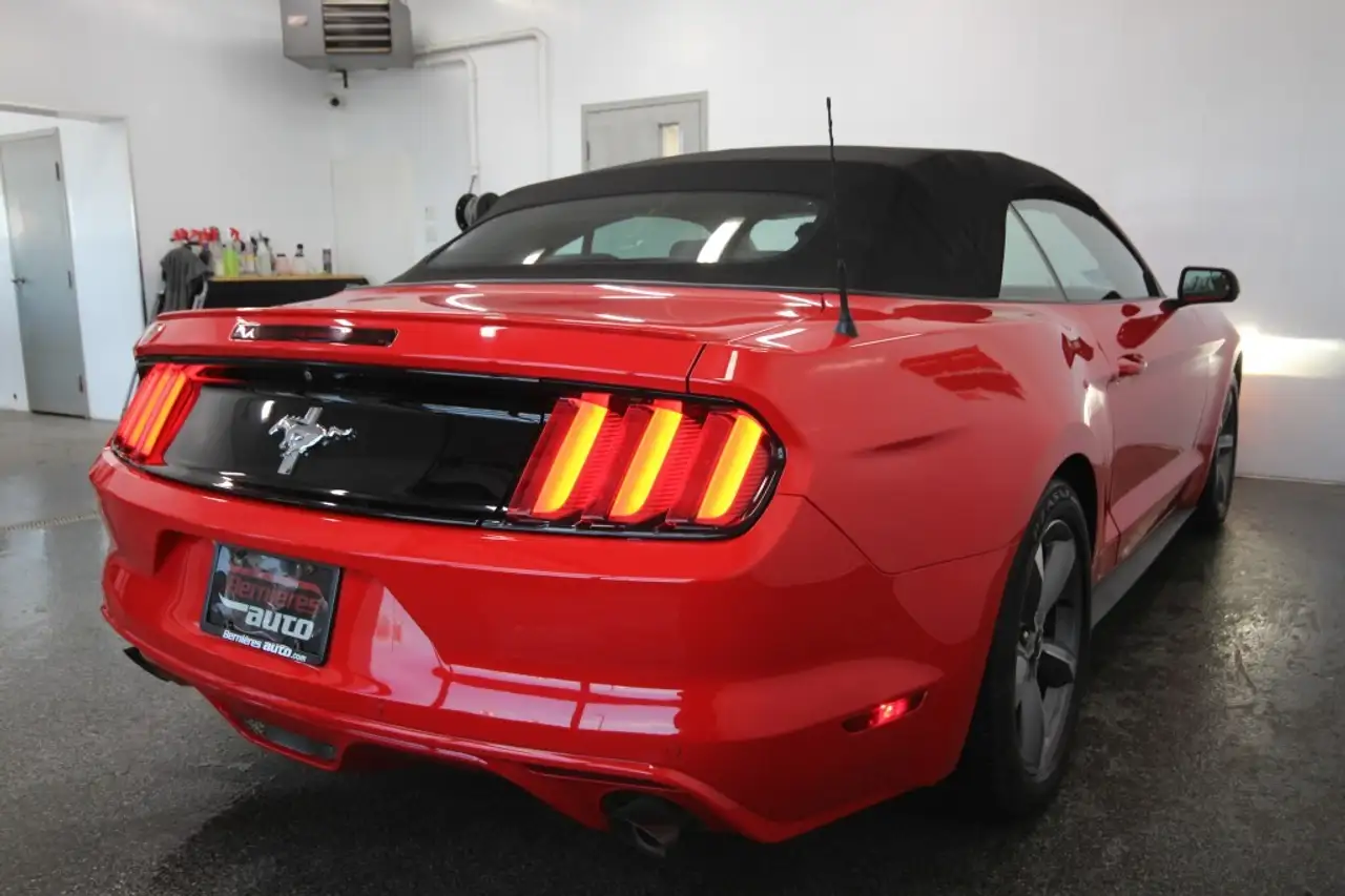 Ford Mustang снимка Ford Mustang
