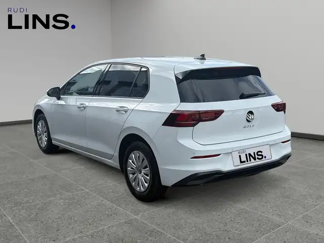 Volkswagen Golf view 3