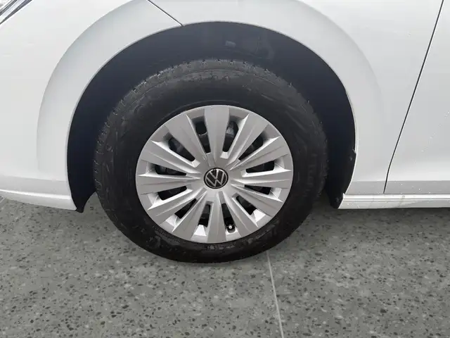 Volkswagen Golf view 9