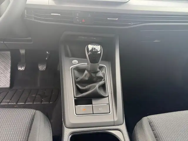 Volkswagen Golf view 12