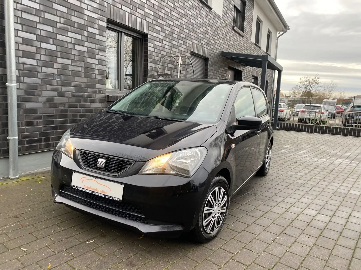 SEAT Mii Style Salsa Schwarz - 1