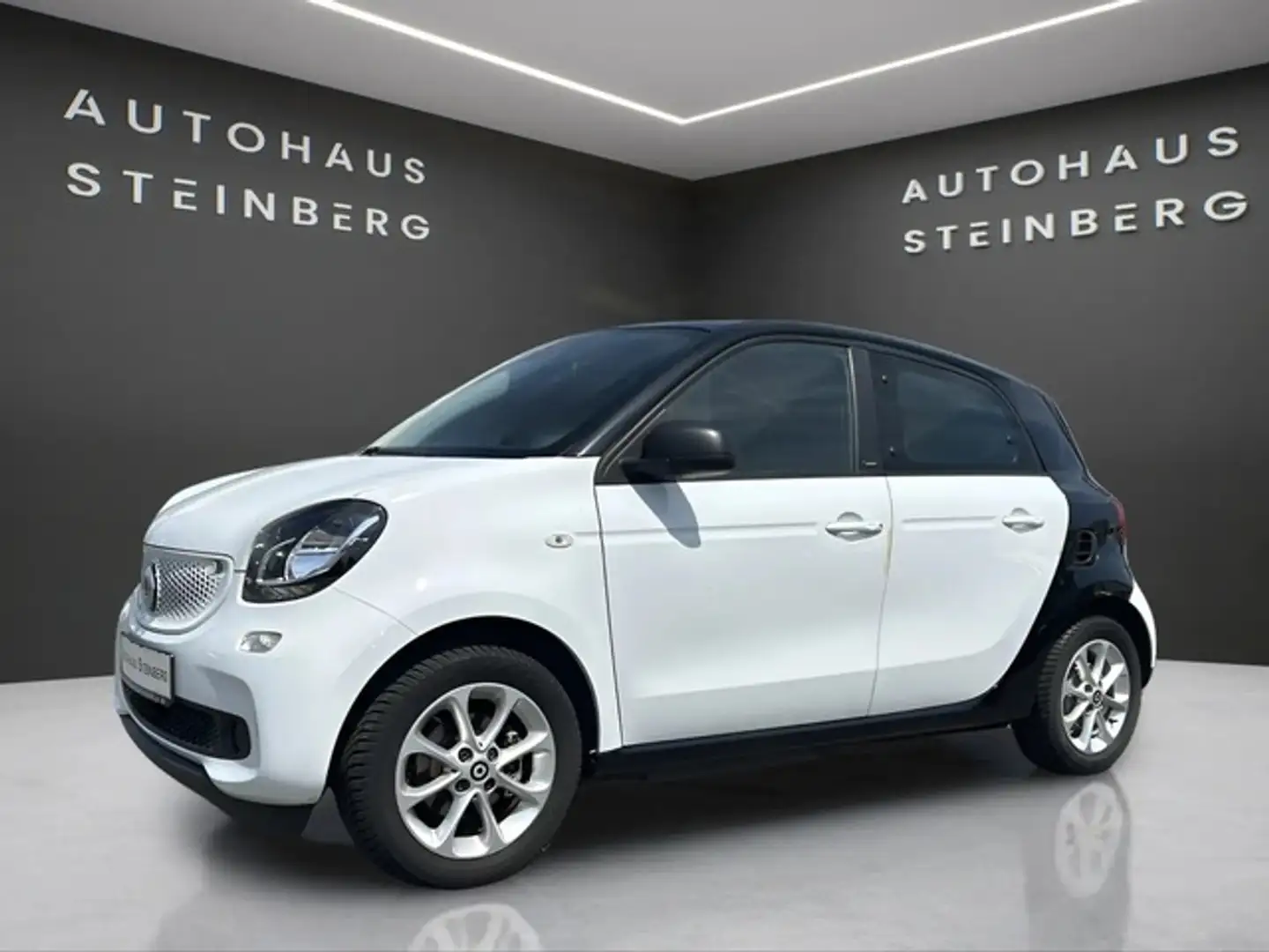 smart forFour AUTOMATIK+SITZHEIZUNG+TEMPOMAT+PDC elektric drive Wit - 1