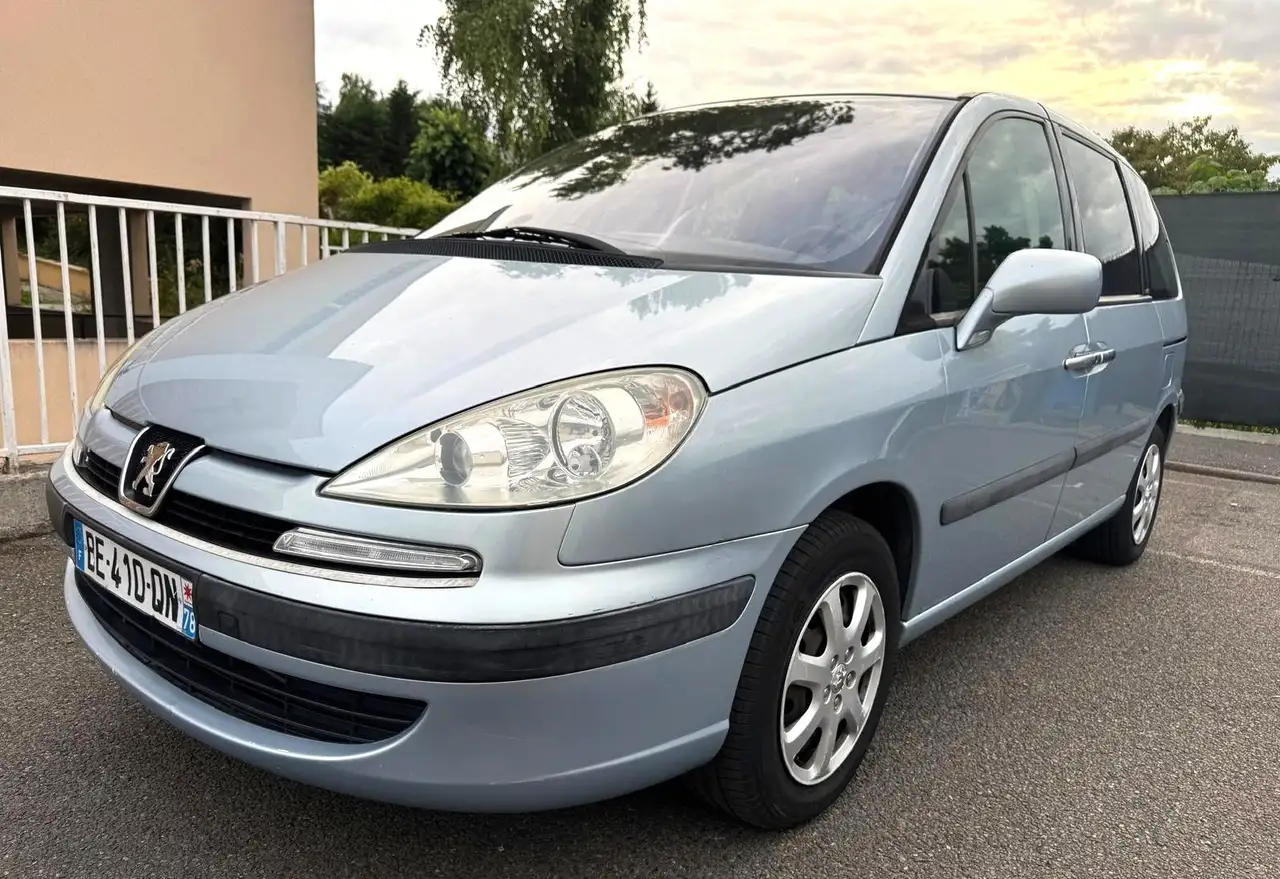 Peugeot 807 2.2 HDi 130 CV. 8 PLACES TBEG GAR. MEC.