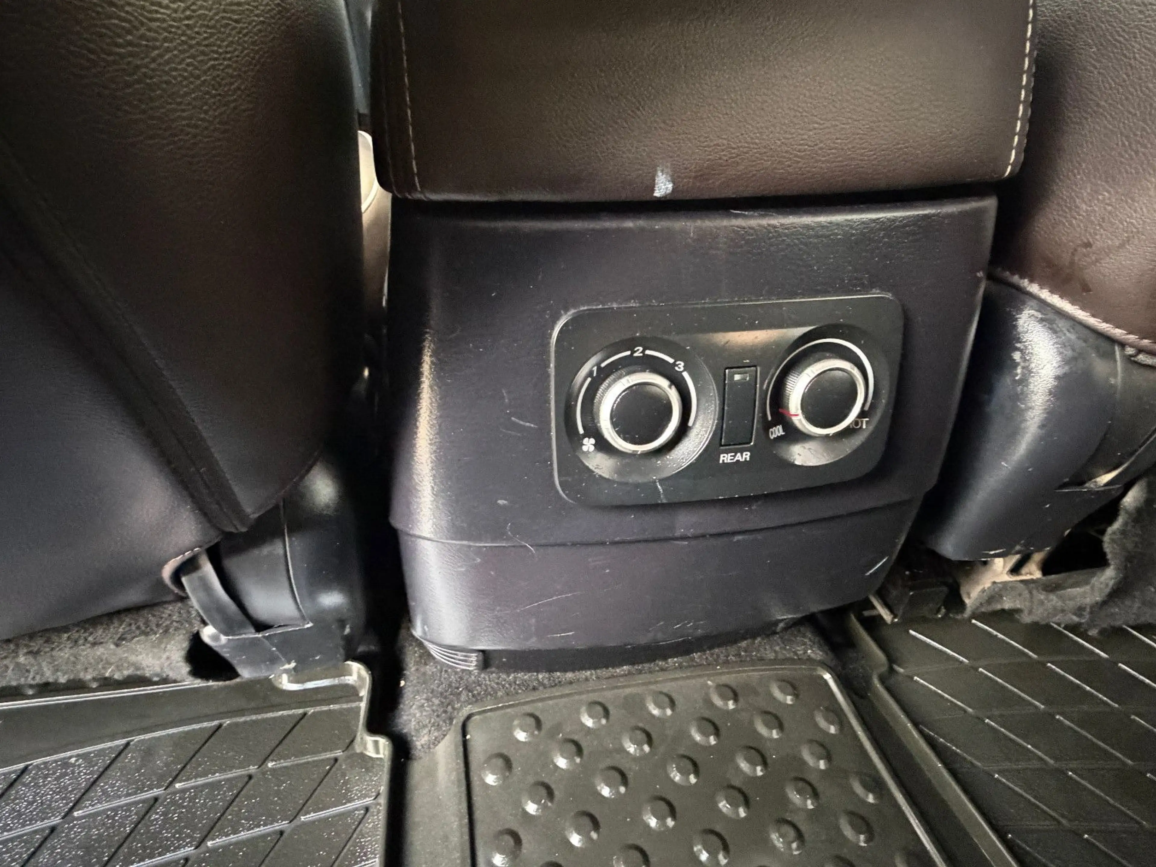 Mitsubishi Pajero 3.2 DI-D Intense — photo 13