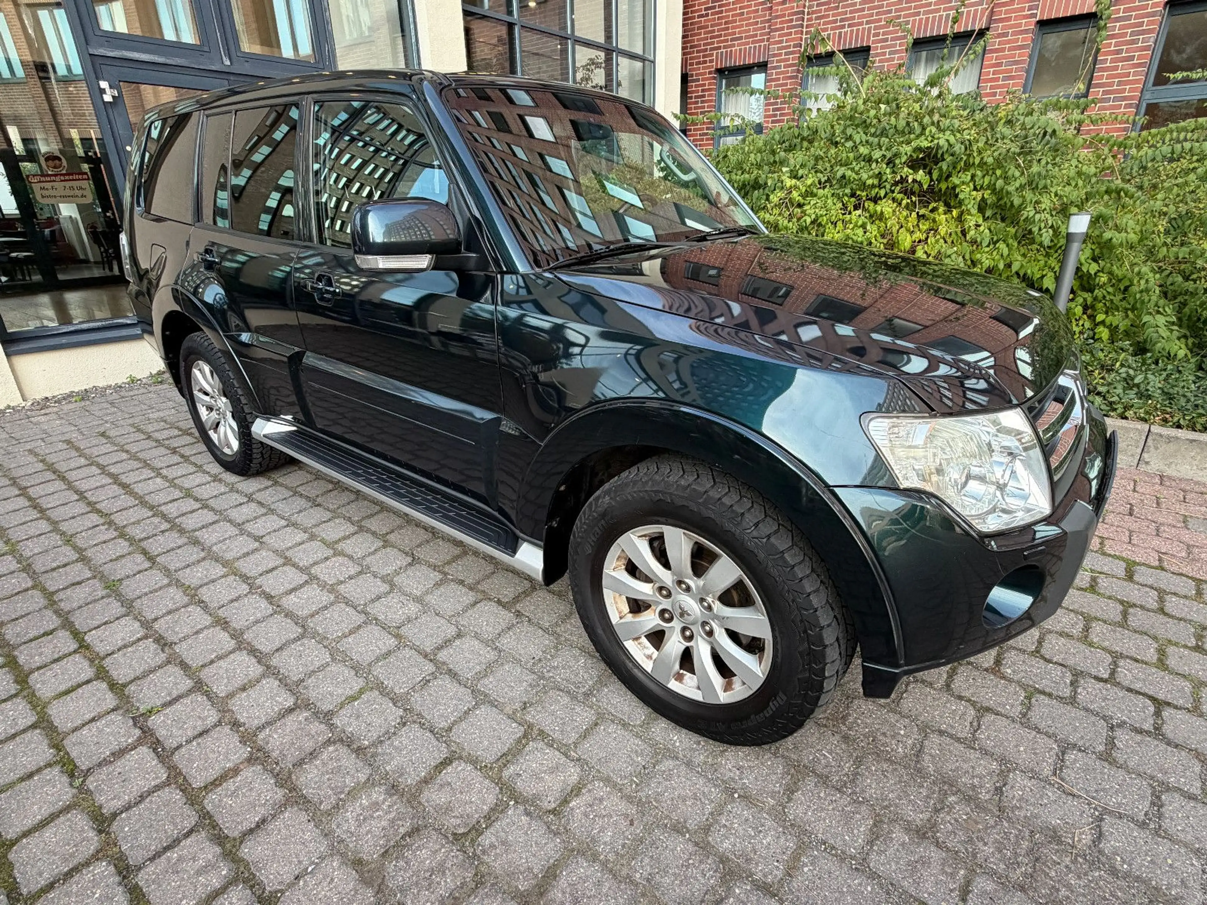 Mitsubishi Pajero 3.2 DI-D Intense — photo 2