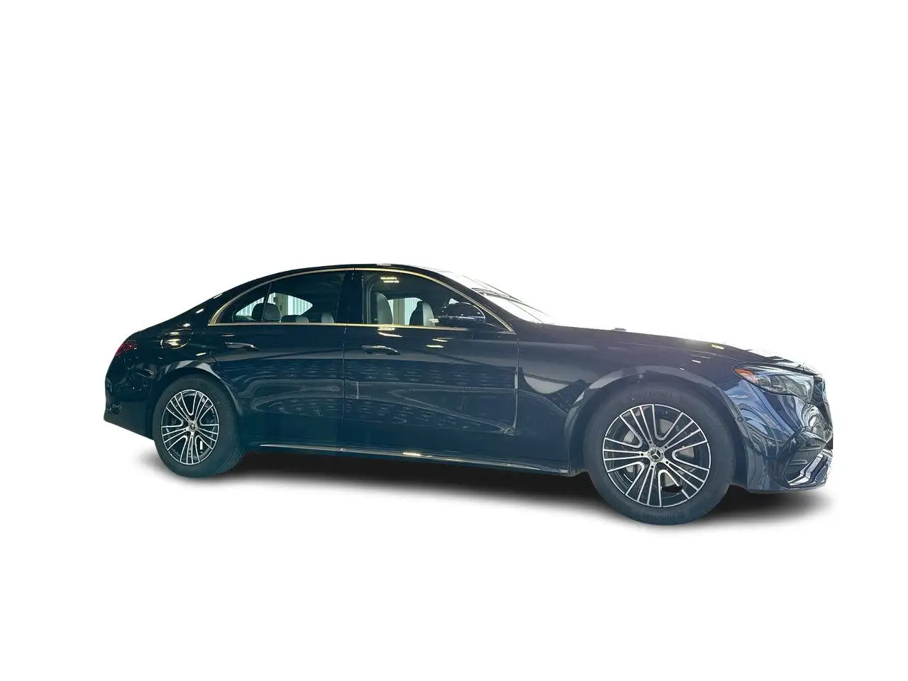 Mercedes-Benz E-Class снимка Mercedes-Benz E-Class