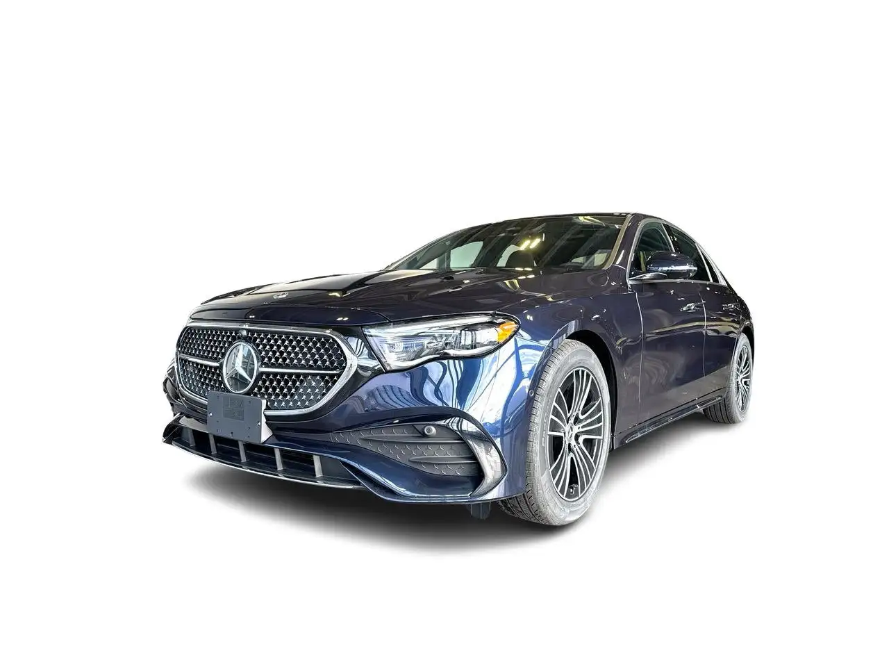 Mercedes-Benz E-Class снимка Mercedes-Benz E-Class