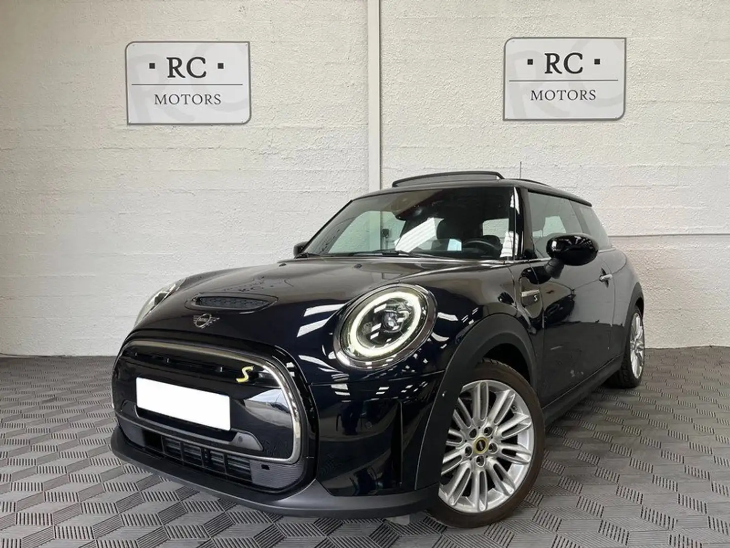 MINI Cooper SE phase 3 Electric 184 ch Yours BVA Noir - 1